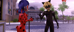 ladyofacat:  Chat Noir   Joking about becoming a puppet vs Actually becoming a puppet(French) Episode 18: MarionnettisteMiraculous Ladybug 