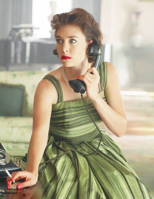 philomaela: ♦ The Crown 1.10 “Gloriana” | Vanessa Kirby as Princess