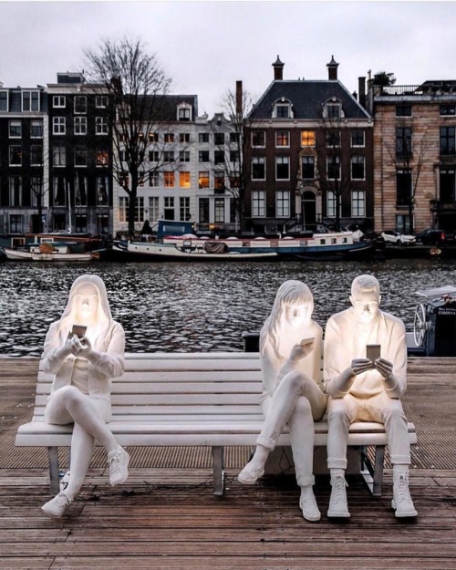 fillielitsa:Absorbed by Light - art installations in Amsterdam by Karoline Hinz and Gali May Lucas.S