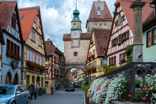 allthingseurope:Rothenburg ob der Tauber, Germany (by Nevin’s Pics)