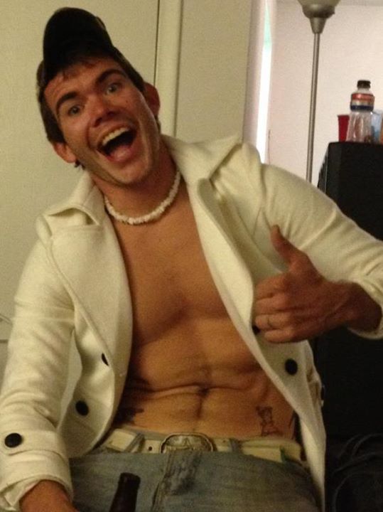 Guys in FTL and Hanes