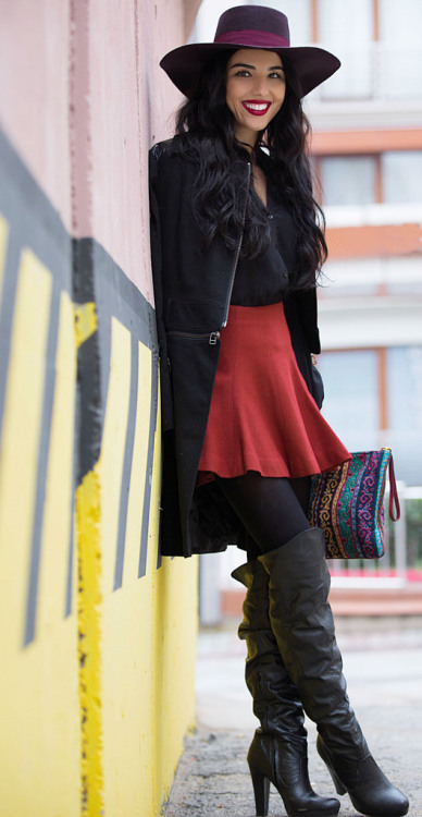 Fashion blogger Duygu Senyurek in Vepa 62 over-the-knee bootsSource: duygusenyurek - cold