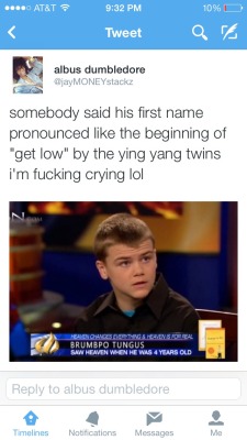 yungginseng:  chocolate-socrates:  misdemeanorcounts:  beam-meh-up-scotty:  whisperingsweetsins:  I swear I just said it and died laughing!!!!!!  Lml  DOG.  funniest shit I seen in a minute  im cryin 