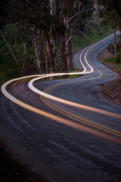 r2&ndash;d2:  Curves Next 4 Miles 