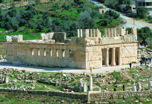 classicalmonuments: Palace of Tobiah  (Qasr al-Abd) Iraq al-amir, Jordan 200 BCE Although littl