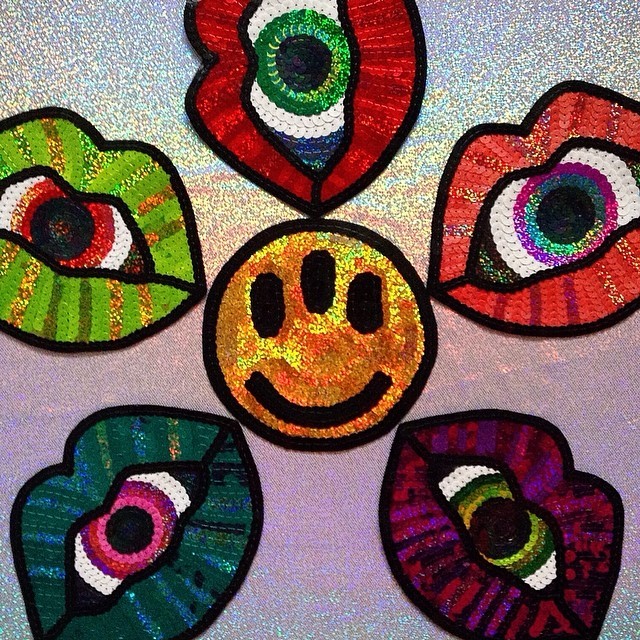 kingsophiesworld:  🌻🌞👽💛💚 sequin lip flower. #kingsophiesworld #my-work