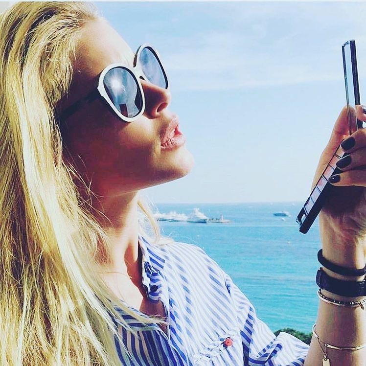 Make up check on the balcony 😜 #lorealcannes2016 by doutzen