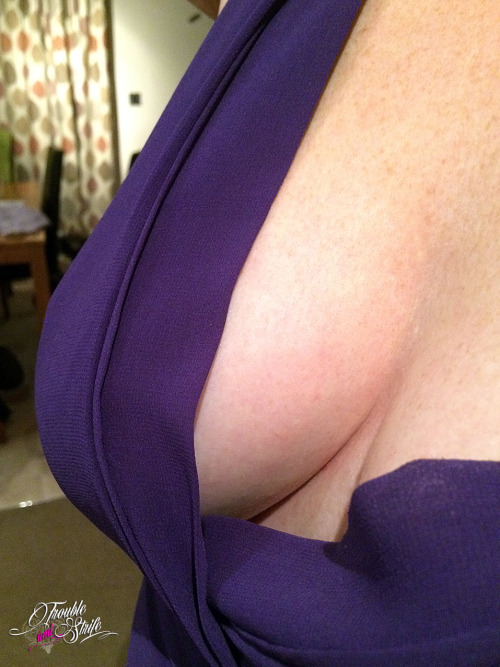 Porn Pics Dressy cleavage!