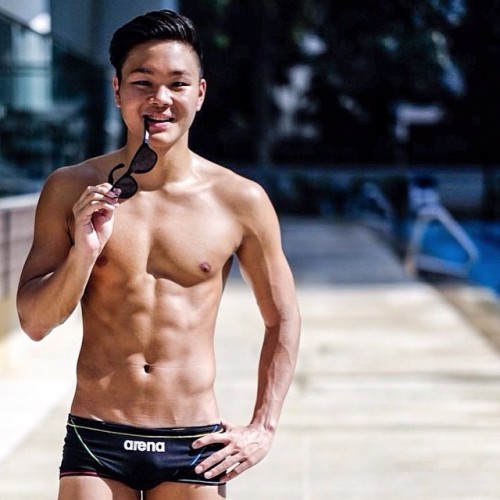 merlionboys:  SEA Games Opening ceremony later today! Good luck to all athletes representing Singapore! [Part 1 | Part 2] http://merlionboys.tumblr.com/ 