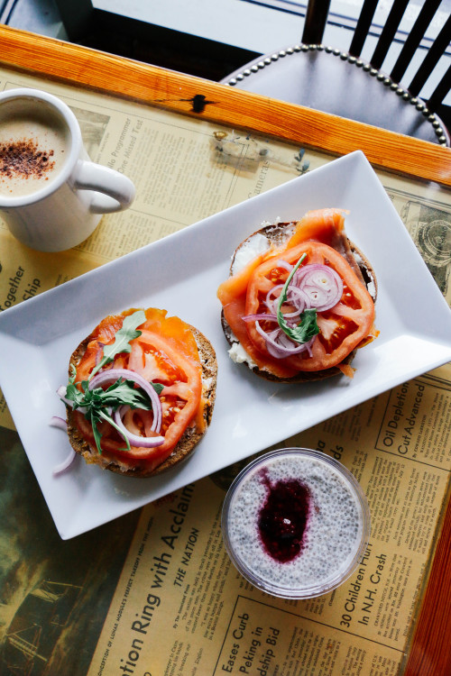 Boston x MA: Salmon bagel with berry chia seed pudding and Cafe au Lait at Thinking Cup [More Boston