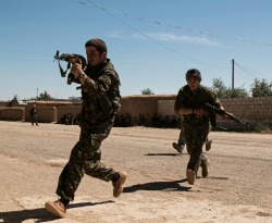 bijikurdistan:  Life on the Frontline with Kurdish YPG Fighters  