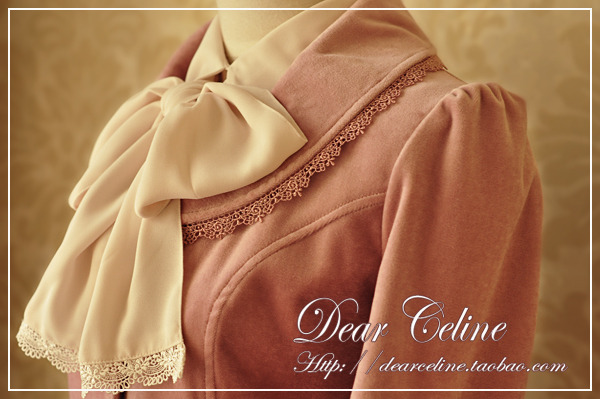 xtoxictears:  truth2teatold:  Dear Celine Autumn Coat  Need it. 