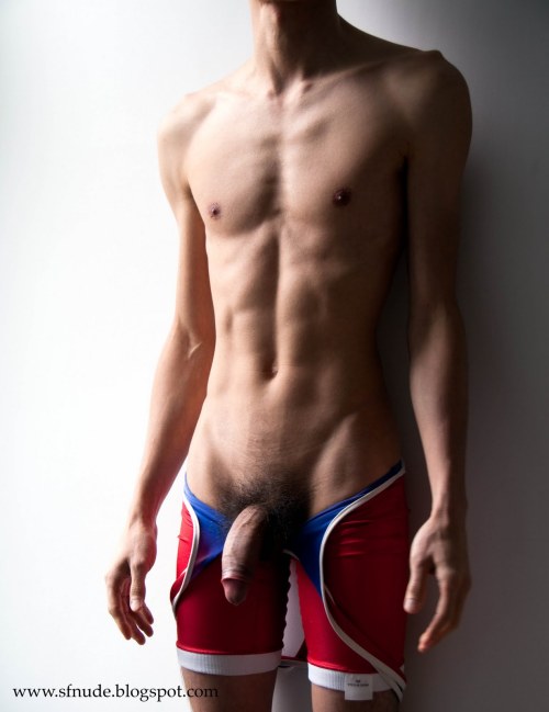 yungerdaddy:  Somebody in S.F. You can msg him here. Nice bawd.
