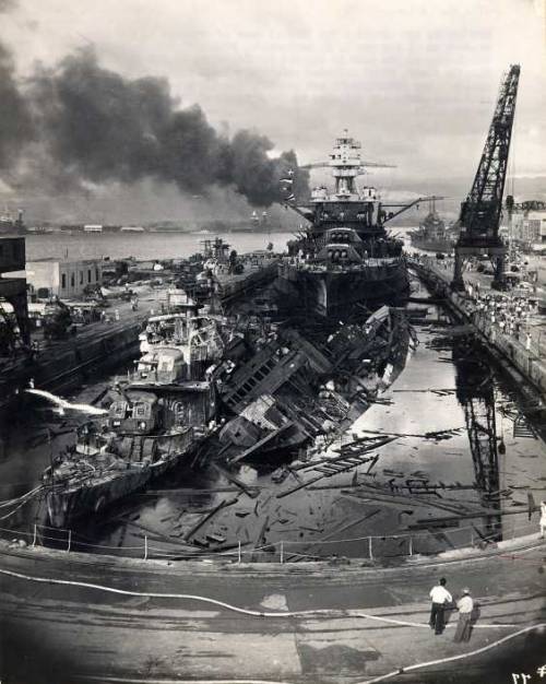 sailnavy:  PHOTOS STORED IN AN OLD BROWNIE CAMERA  Pearl Harbor photos found in an old Brownie stored in a foot locker.  THESE PHOTOS ARE FROM A SAILOR WHO WAS ON THE USS QUAPAW ATF-11O.  PEARL HARBOR  December 7th, 1941  