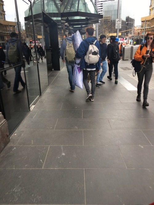 shameshack:spotted this dude at my uni carrying an anime body pillow and vapingon one hand terrifyin
