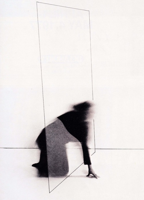 grupaok:Judith Miller, n2: Kneeling, 1972