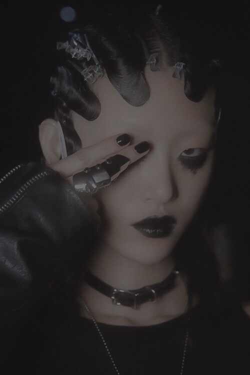 deadskincells:sora choi × marc jacobs fw16