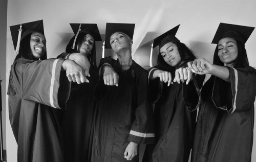 unfriendlyblackshawty:yattiyatti:Women of color graduating!  Syracuse University  Yassss!! Educated 