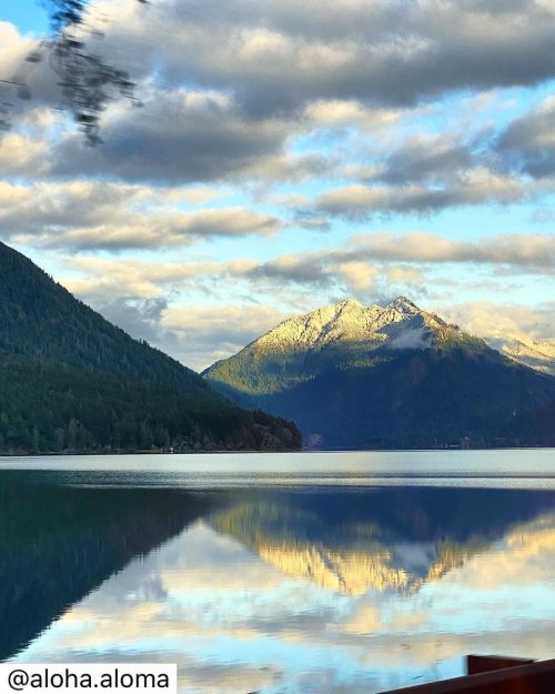 visitportangeles:  “I can’t believe this place is real sometimes. And then i remember I LIVE here. 🥰” - @aloha.aloma   We feel EXACTLY the same way!   #visitportangeles #olympicnationalpark #lakecrescent https://instagr.am/p/CHlNY-fryW4/