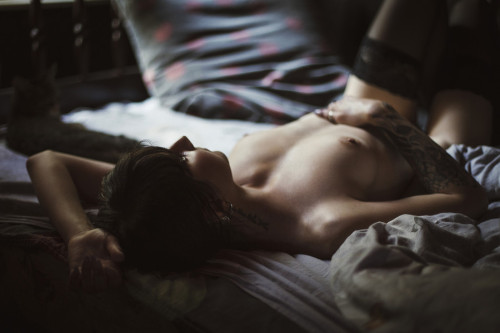 popularnude:  *** by talion , via http://ift.tt/1vNztZh 