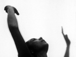 unbearablevision:  Ritual in Transfigured Time (Maya Deren, 1946)