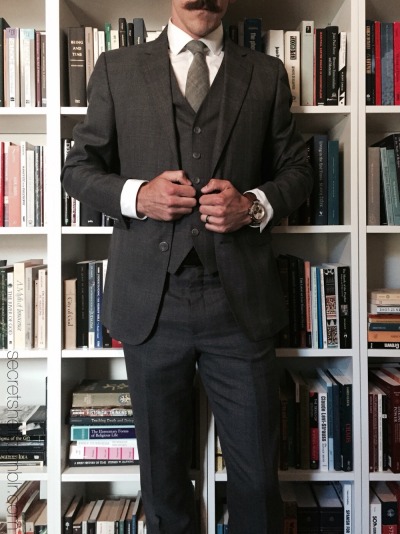 doctorshelf:Suits and books
