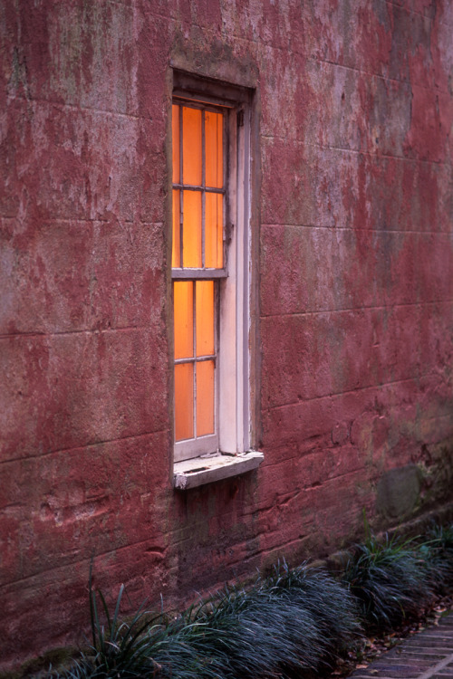 Alleyway Window in the Evening, Charleston, SC© Doug Hickok   More here…   hue and eye tumblr