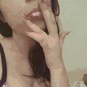 that-brainy-bimbo: drool+bubble until everything goes pink. be a barbie. 