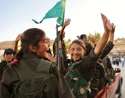 chasing-rose:  Female rebels from YPG, The People’s Protection Unit operating in Western Kurdistan/ Syria defending the Kurdish population from all terrorists attacks and regime  offensives.