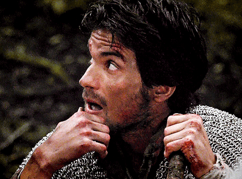 SANTIAGO CABRERA As LANCELOT In MERLIN 2x4: Lancelot And Guinevere