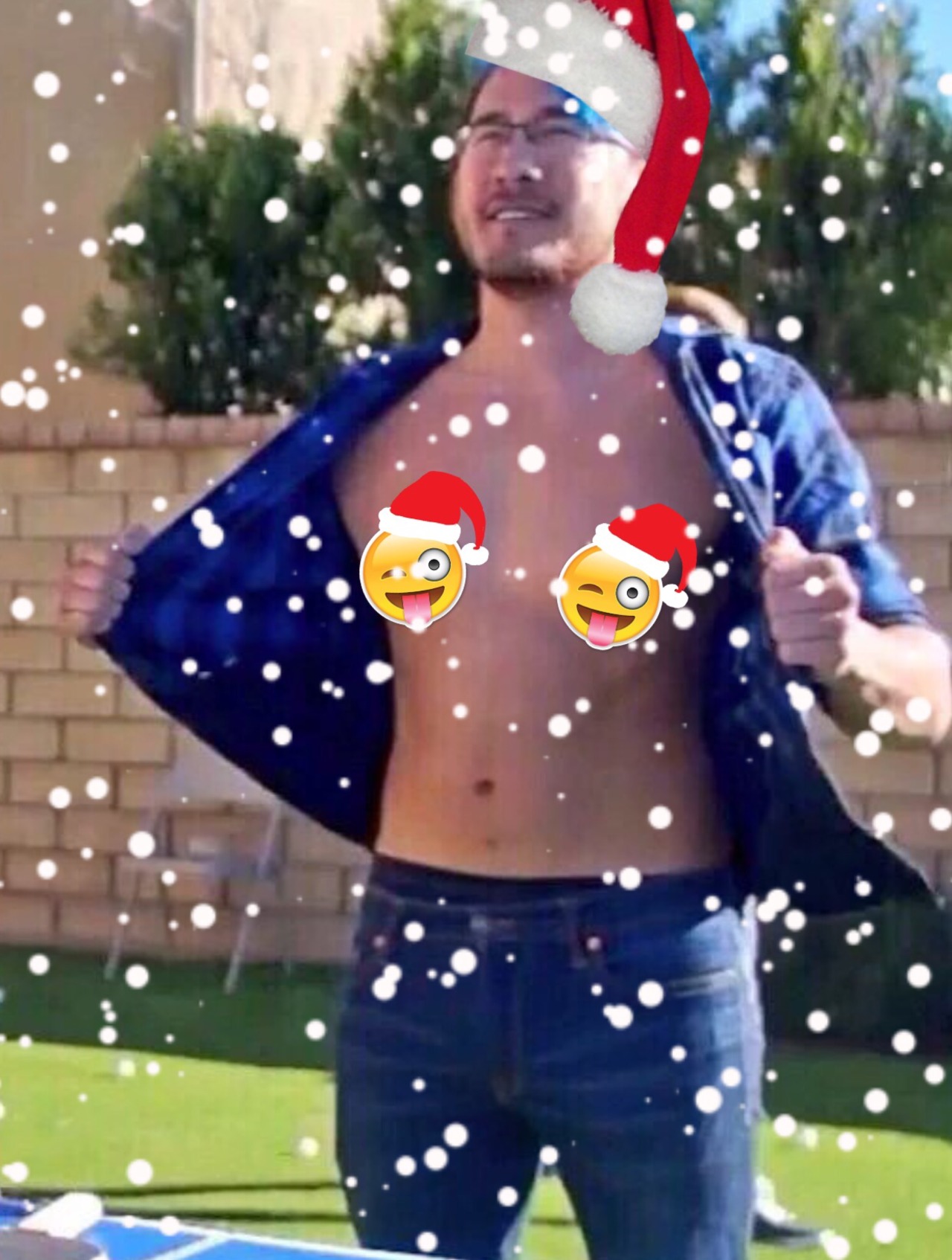 splendidlyawful:  ‘Tis the season.  this is offensive