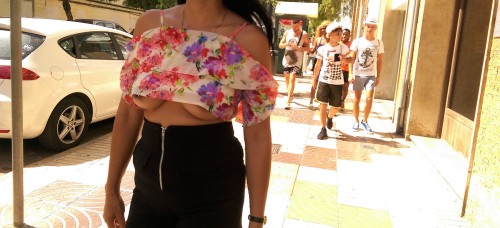 exhiblover: sexyfashionbymimi: what do you think about this underboob top ? Do you like more underbo