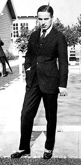 chaplinfortheages:  royallymonroe:  Charlie Chaplin looking extremely handsome in
