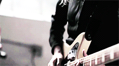 krimsonkrimson:  Warpaint - Love is to Die (Yours Truly Session) 