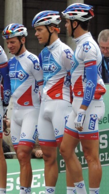 sportybulges:  Watch now the hottest sport bulges: guys wearing lycra or spandex, wrestlers, cyclists, riders, rowers, fighter and much more. Click here to find more FREE sporty BULGES now!