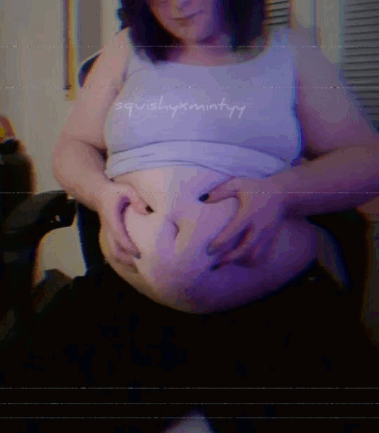 thiccerywitch:*giggles* i got a lil thicc recently oopsie 👀Thankies for all the lovely support! You really want to see me getting fat huh? 😏🤤