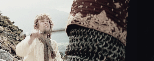 jimmytolans-blog:  lotr meme: ten scenes [8/10] → sword fighting with hobbits 
