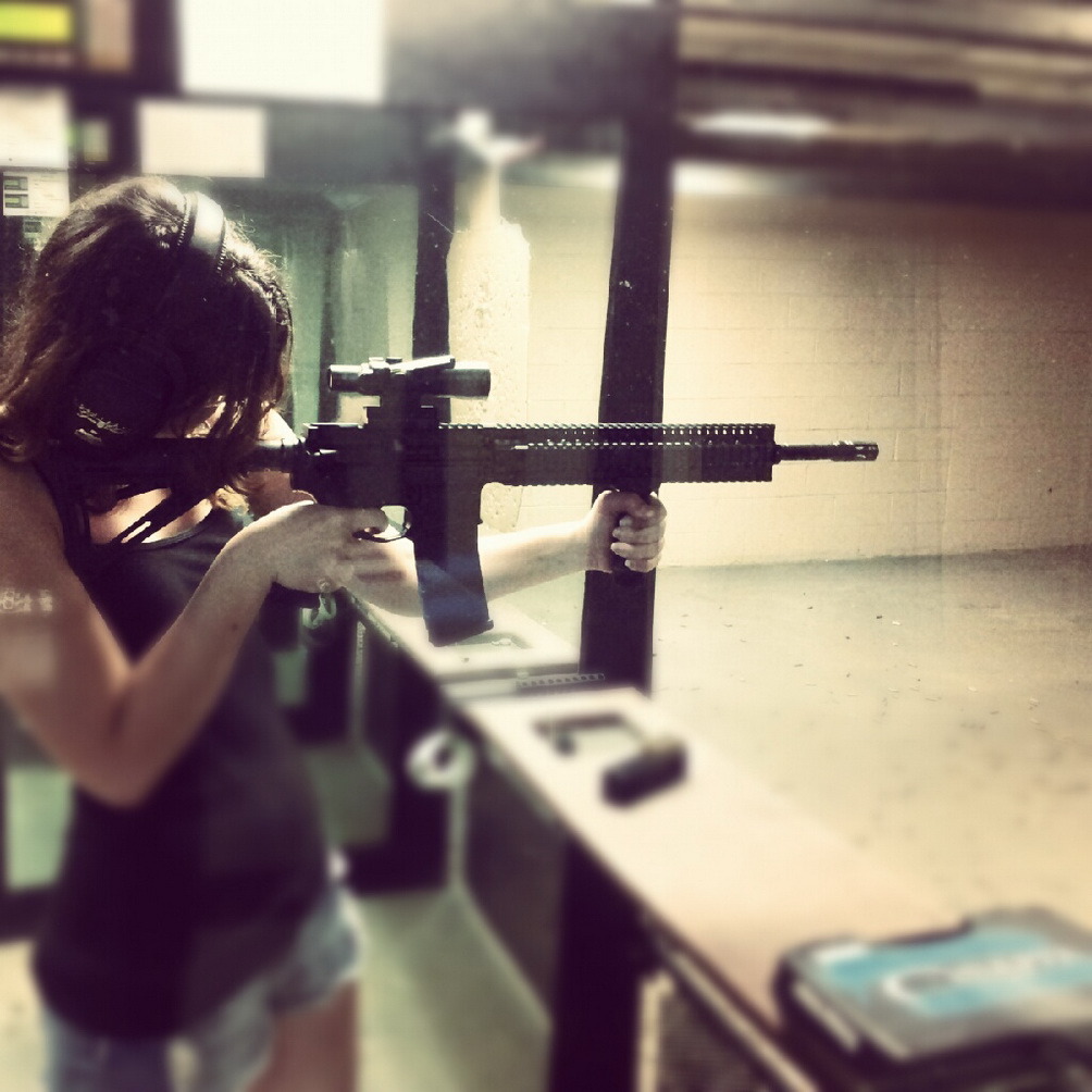 girlandguns:  Girl With Gun  follow me at : http://girlandguns.tumblr.com/