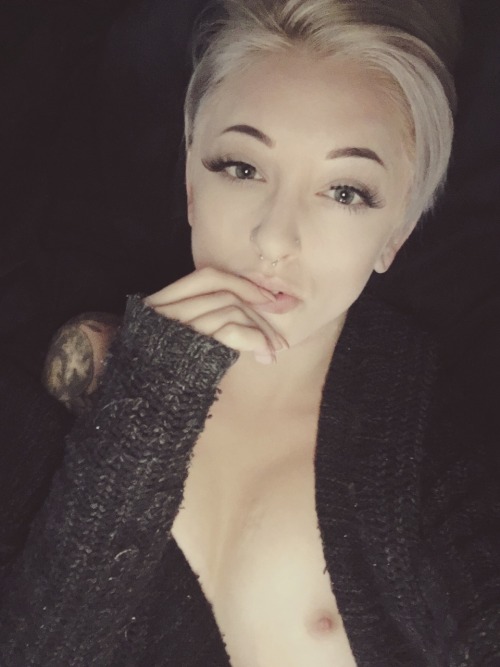 menziekinx: Not entirely happy about working today