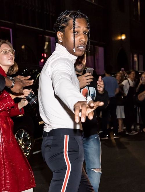 lamarworld1:ASAP Rocky booty & bulge