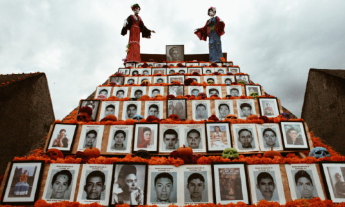luisglzruiz:  -Megaofrenda Frida Kahlo UNAM 01/11/2014 