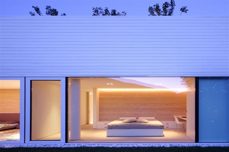 life1nmotion:  Milan-based studio JM Architecture has designed the Lake Lugano