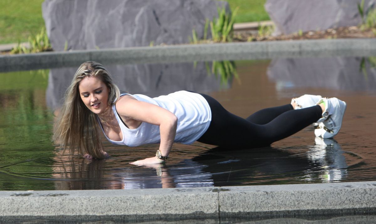 Rachael Rhodes - Liverpool. ♥  Work it missy. Wet style. ♥