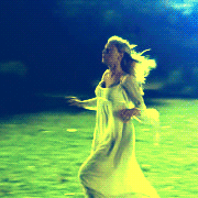 comptonfamily:  “Just shut up, kiss me” ——-Sookie Stackhouse(2.01”Nothing But The Blood”) 