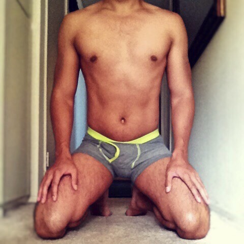 jaynotjason:  Playing with the self timer, you don’t mind, do you?Follow my ass: http://jaynotjason.tumblr.com