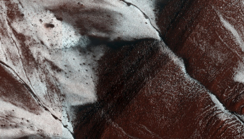 Frosty Slopes on Mars (desktop/laptop)Click the image to download the correct size for your desktop 