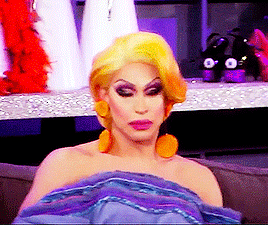 kateofthecanals:  rupussy:“What the fuck is going on? It’s like Mother Teresa’s