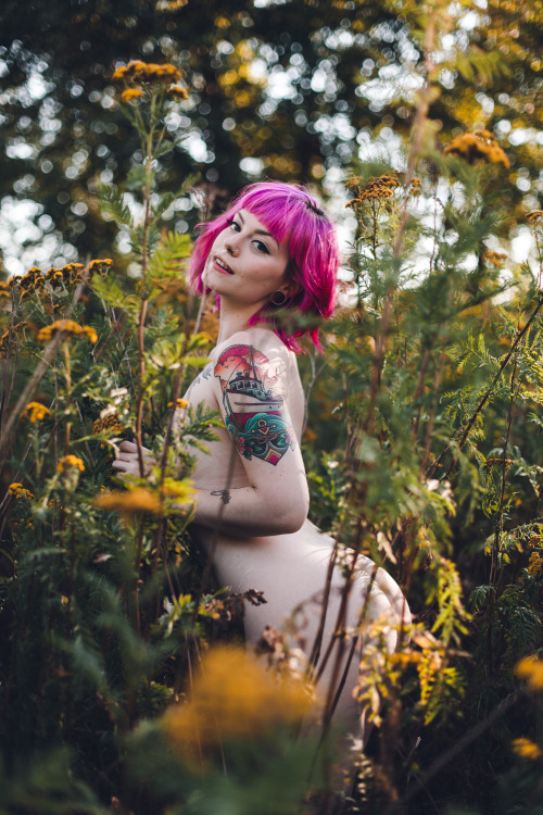 ceresleighmodel:  in the flowers photo taken by @gilphotoModel: Ceres Leigh