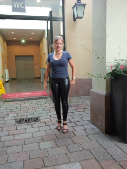 spanieltrout:  tittentussi:  dangerouslyzanyprince:Bondage slut from Munich knows her place …  I know that SM stdio where the pictures were taken… its near Vienna…      (via TumbleOn)