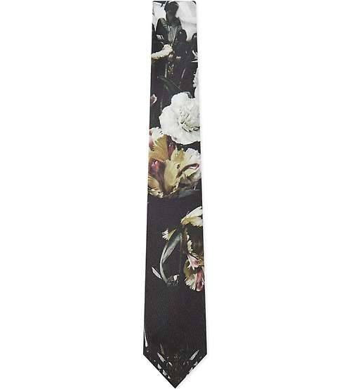 High Heels Blog wantering-blog: Black Tie  Alexander McQueen Black Floral… via Tumblr